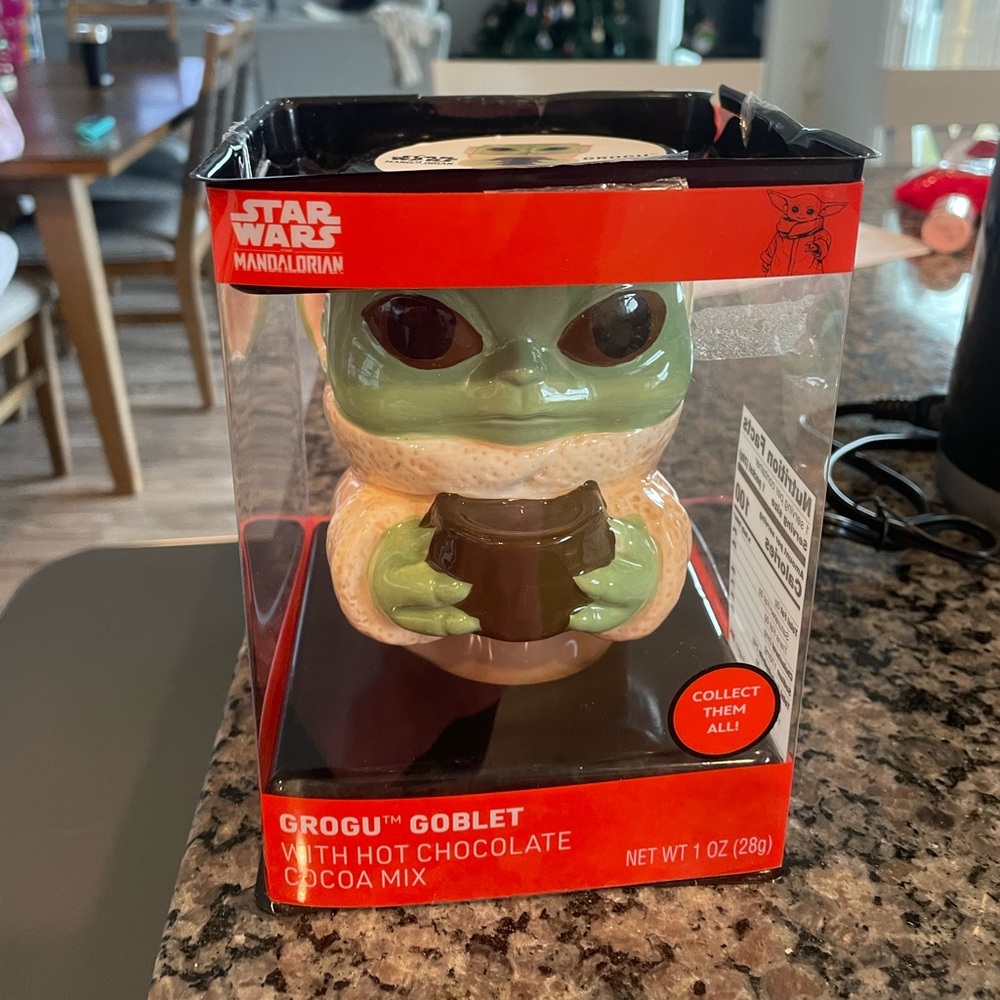 ⬇️Star Wars mandolorian Grogu baby yoda goblet hot cocoa set